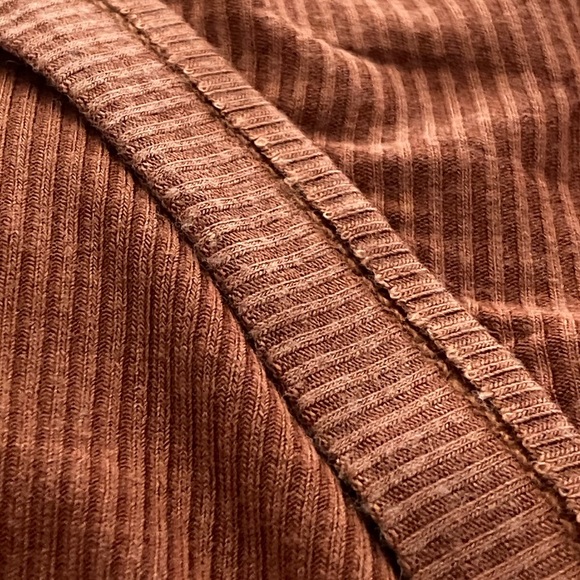 ✌🏼 #1381 Fun Rusty Ruched Stone Washed V Neck Long Sleeve Top - Picture 14 of 17